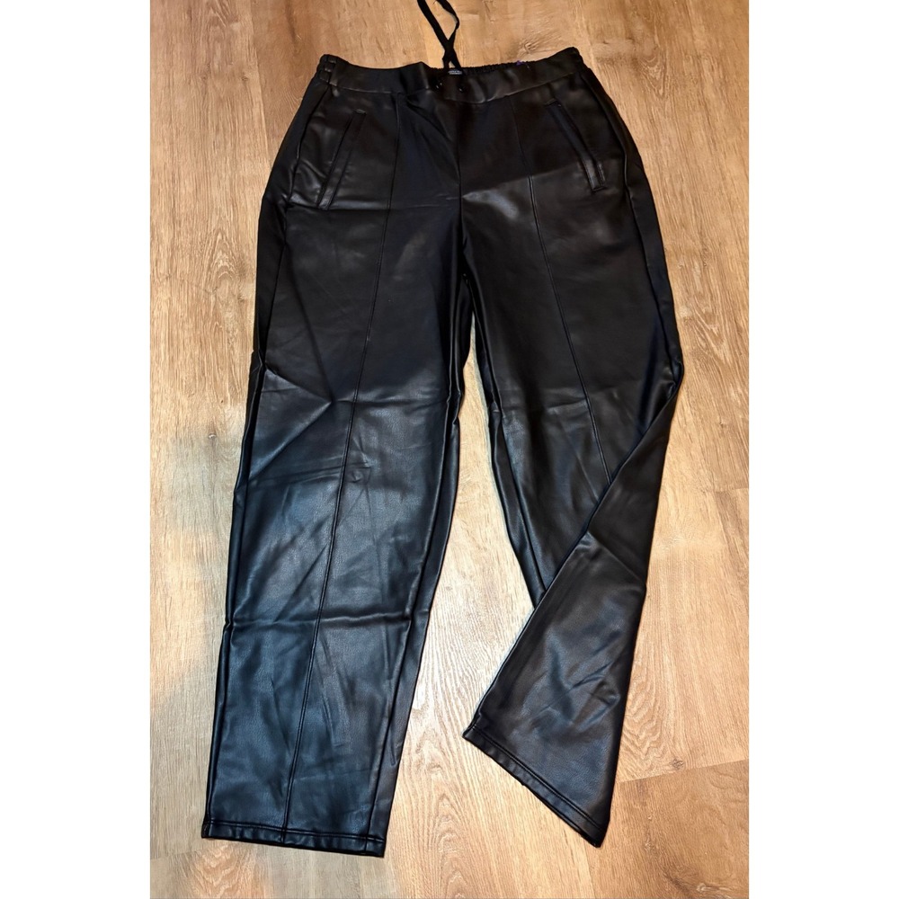 Vera Wang, Simply Vera Faux Leather Women's Tapered Leg ‎ Pants Size Small